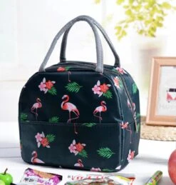 Koeltas - Lunchtas - Volwassenen En Kinderen - Compact & Handig: Zomer - Picknick -School - Lunch - Werk - Zwart Flamingo 12 Koeltas - Lunchtas - Volwassenen En Kinderen - Compact & Handig: Zomer - Picknick -School - Lunch - Werk - Zwart Flamingo -Campingwinkels 1145x1200 2