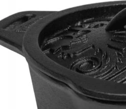 Petromax KR1 Gietijzeren Steelpan Met Deksel (1 Liter) -Campingwinkels 1200x1035 2