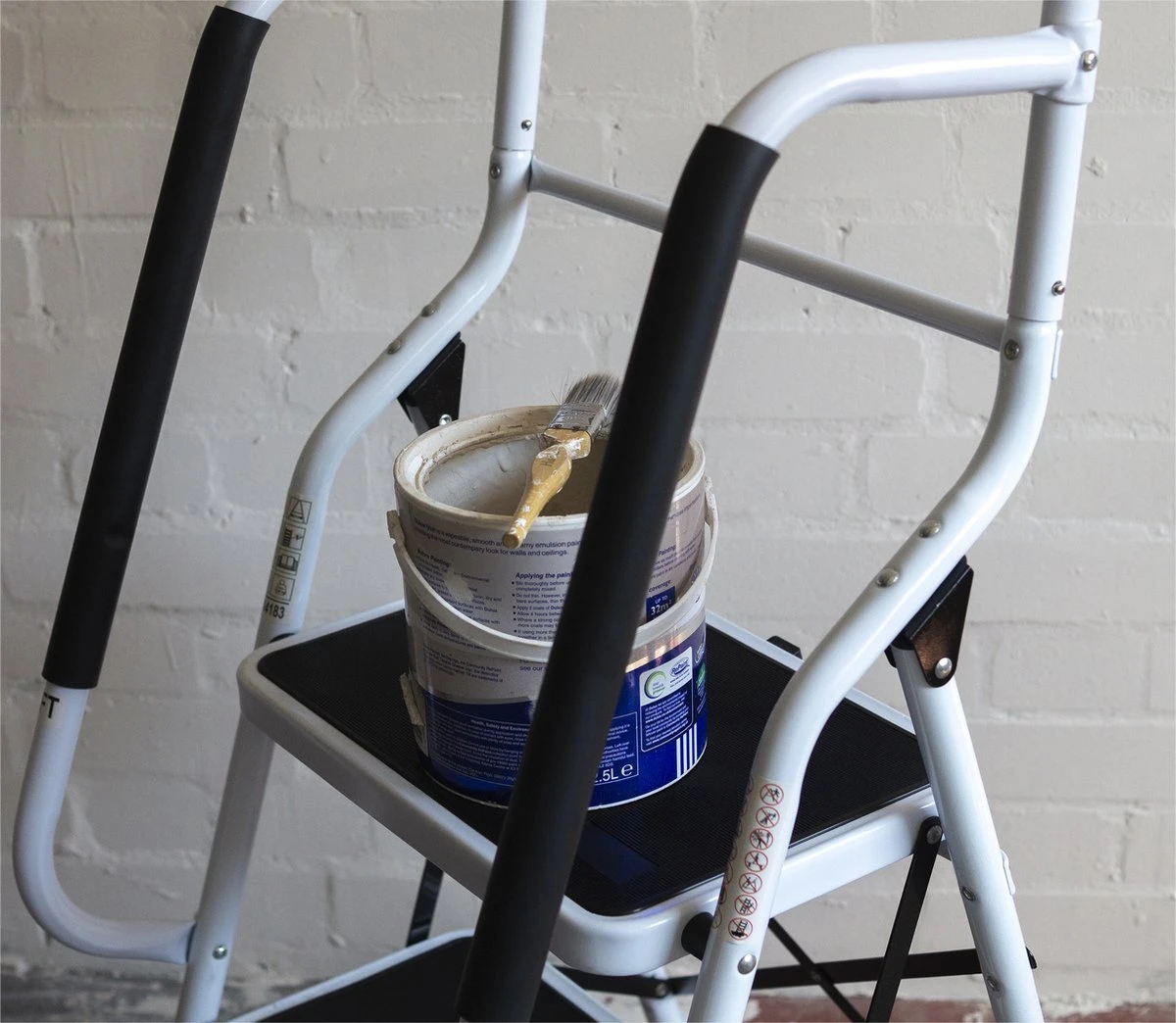 Aidapt Opstapkruk Met Leuning - 2 Treden 6 Aidapt Opstapkruk Met Leuning - 2 Treden - Image 6