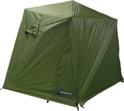 FisherPro Karpertent Met Stormcover – Vistent – Tent - Bescherming Tegen Zon En Wind – 100% Waterdichte Stormhoes – Met Handige Meeneemtas – Ook Geschikt Als Strandtent Of Festivaltent – Extra Veiligheid En Warmte Door Stormcover 29 FisherPro Karpertent Met Stormcover – Vistent – Tent - Bescherming Tegen Zon En Wind – 100% Waterdichte Stormhoes – Met Handige Meeneemtas – Ook Geschikt Als Strandtent Of Festivaltent – Extra Veiligheid En Warmte Door Stormcover -Campingwinkels 1200x1074 1