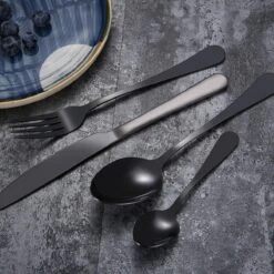 SMILON Bestekset In Koffer Zwart - 16 Delig Messen Vorken Lepels Voor 4 Personen - Camping - Ideaal Voor Reizen, Kamperen, Thuis 5 SMILON Bestekset In Koffer Zwart - 16 Delig Messen Vorken Lepels Voor 4 Personen - Camping - Ideaal Voor Reizen, Kamperen, Thuis -Campingwinkels 1200x1200 1139