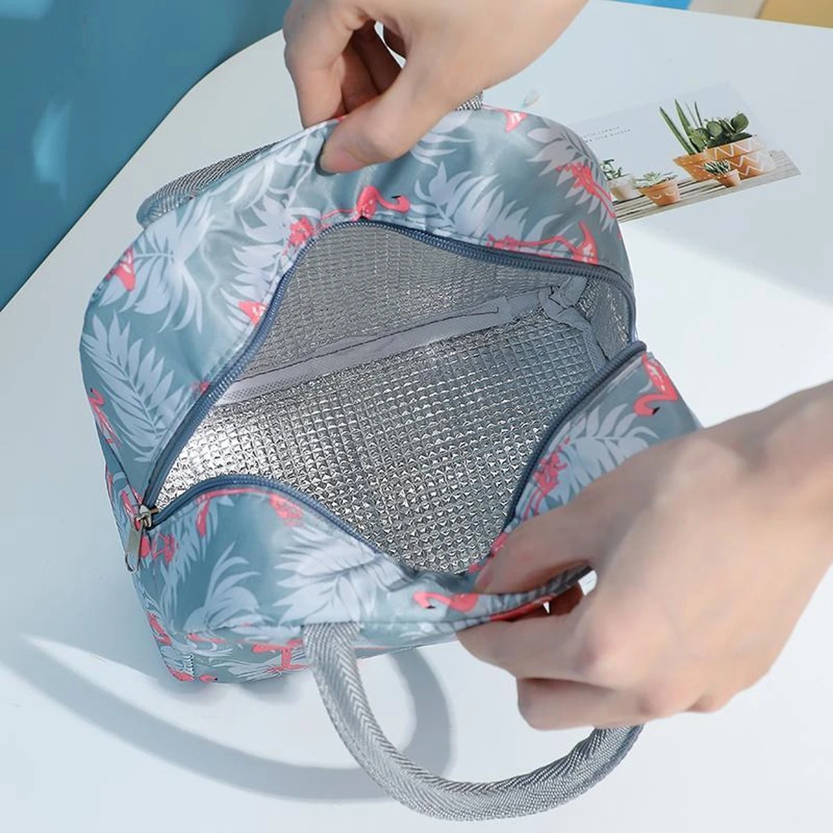 Koeltas - Lunchtas - Volwassenen En Kinderen - Compact & Handig: Zomer - Picknick -School - Lunch - Werk - Grijs Flamingo 3 Koeltas - Lunchtas - Volwassenen En Kinderen - Compact & Handig: Zomer - Picknick -School - Lunch - Werk - Grijs Flamingo - Image 3