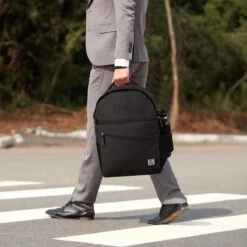 Brisby 4 Laags Geïsoleerde Koeltas Rugzak - 25 Liter - Met Handige Vakken Voor Bestek En Essentials - Waterafstotend Materiaal - Zwart 15 Brisby 4 Laags Geïsoleerde Koeltas Rugzak - 25 Liter - Met Handige Vakken Voor Bestek En Essentials - Waterafstotend Materiaal - Zwart -Campingwinkels 1200x1200 1396