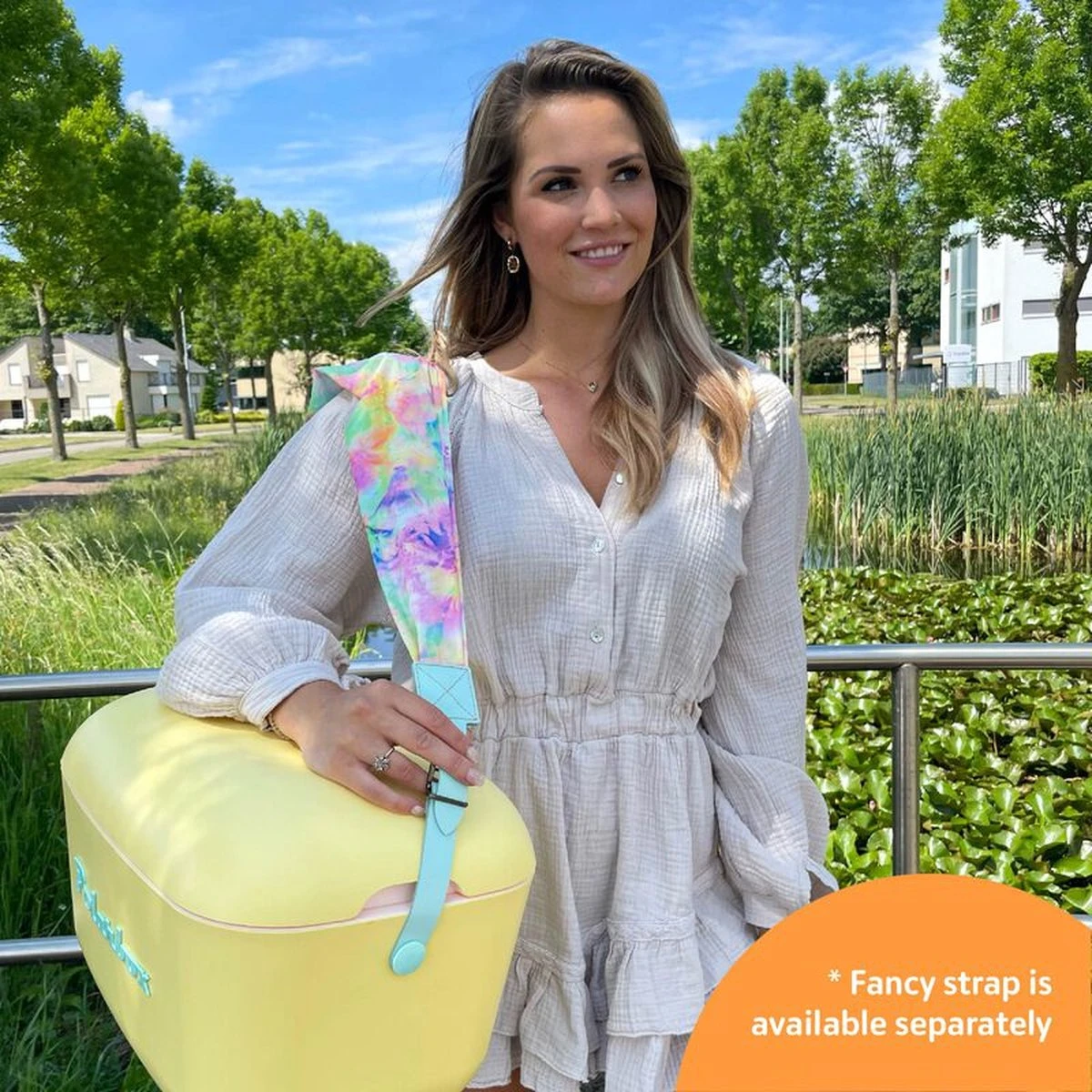 Merkloos Polarbox - Koelbox - Met Schouderband - Geel - 20 Liter - 45x30x(H)27cm 3 Merkloos Polarbox - Koelbox - Met Schouderband - Geel - 20 Liter - 45x30x(H)27cm - Image 3