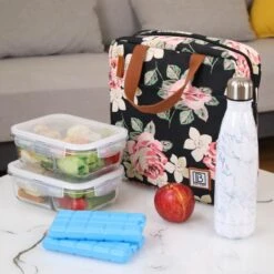 Brisby 4 Laags Geïsoleerde Koeltas - Lunchtas 7 Liter - Bloemetjes 9 Brisby 4 Laags Geïsoleerde Koeltas - Lunchtas 7 Liter - Bloemetjes -Campingwinkels 1200x1200 1691