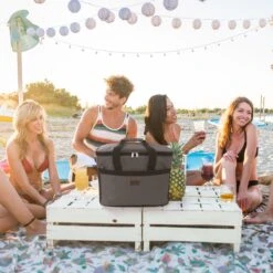 Packaway 4 Laags Geïsoleerde Koeltas - Lunchtas 30 Liter - Grijs 21 Packaway 4 Laags Geïsoleerde Koeltas - Lunchtas 30 Liter - Grijs -Campingwinkels 1200x1200 1735