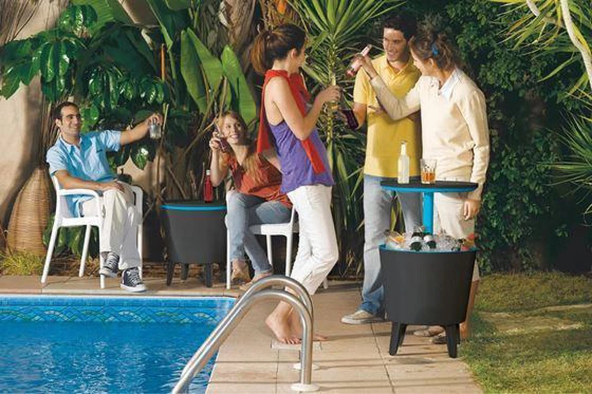 Keter Coolbar Partytafel – 49,5x49,5x57cm - Antraciet 6 Keter Coolbar Partytafel – 49,5x49,5x57cm - Antraciet - Image 6