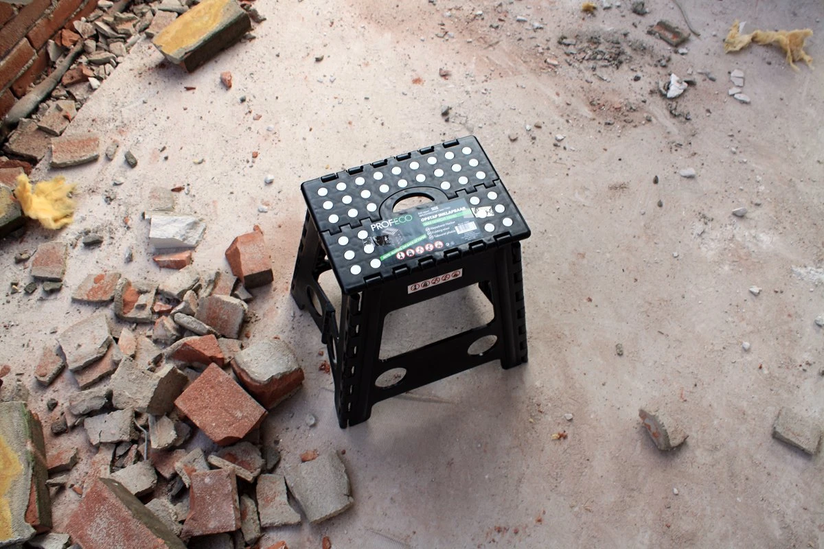 Profeco XL Opstapkrukje Inklapbaar - Krukje - Opstapje - Hoogte; 40 Cm - Zwart 2 Profeco XL Opstapkrukje Inklapbaar - Krukje - Opstapje - Hoogte; 40 Cm - Zwart - Afbeelding 2