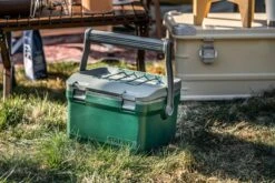 Stanley The Easy Carry Outdoor Cooler 15,1L - Koelbox - Green 15 Stanley The Easy Carry Outdoor Cooler 15,1L - Koelbox - Green -Campingwinkels 1200x800 197