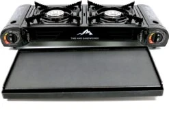 T&S - Draagbaar Dubbel Gasvuur Met Grillplaat - Camping Kooktoestel - Kookstel - Bakplaat - Gasfornuis - 2 Pits - Elektrische Ontsteking - Kookvuur - Kampeer Vuur -Campingwinkels 1200x874 6
