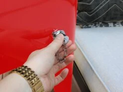 AXI Retro Cooler Rood - Koeler Met Wielen - 76L Inhoud - Koelbox Met Aftapkraan 23 AXI Retro Cooler Rood - Koeler Met Wielen - 76L Inhoud - Koelbox Met Aftapkraan -Campingwinkels 1200x900 76