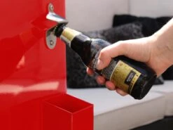 AXI Retro Cooler Rood - Koeler Met Wielen - 76L Inhoud - Koelbox Met Aftapkraan 31 AXI Retro Cooler Rood - Koeler Met Wielen - 76L Inhoud - Koelbox Met Aftapkraan -Campingwinkels 1200x900 81