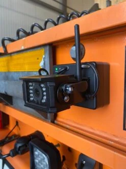 Merkloos Uniek Camerasysteem - Draadloos - Accu - Magneet -Campingwinkels 898x1200