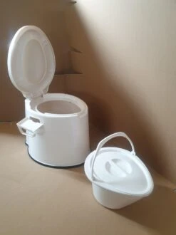 Merkloos Camping Toilet - Porta Potti - Kampeer Toilet - Mobiele Toilet - WC - Draagbaar 7 Liter -Campingwinkels 899x1200 5