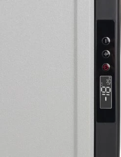 Campart Koelbox XXL CB-8695 – Koelen En Vriezen – LED Display Met Digitale Temperatuurweergave - Coolbox 230V En 12V - 35 Liter - Zwart 11 Campart Koelbox XXL CB-8695 – Koelen En Vriezen – LED Display Met Digitale Temperatuurweergave - Coolbox 230V En 12V - 35 Liter - Zwart -Campingwinkels 923x1200 2